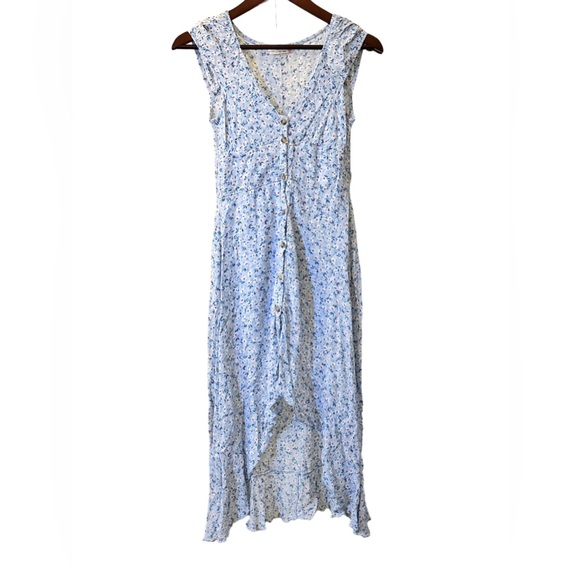 H&M Dresses & Skirts - SOLD “Pull and Bear” Floral Open Tier Dress Button Up